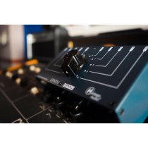 Passive 10-to-1 Stereo Passive Desktop Switch
