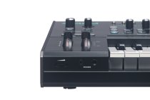 16-Voice Algorithmic Keyboard Synth with Analog Filters