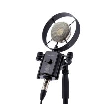 Nine-Pattern Large-Diaphragm Condenser Microphone