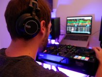 Closed-Back, Over-Ear DJ Headphones